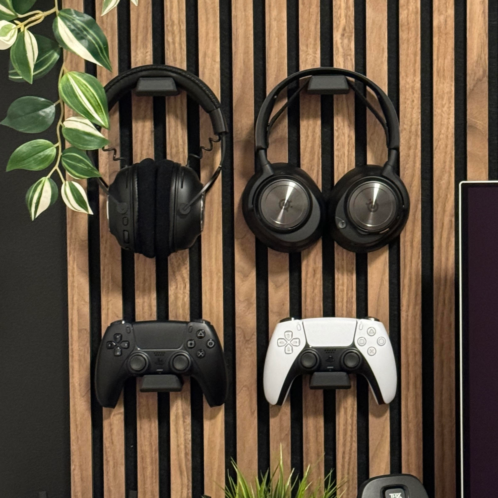Headphone / Console controller mount - Installation: Wall Clip