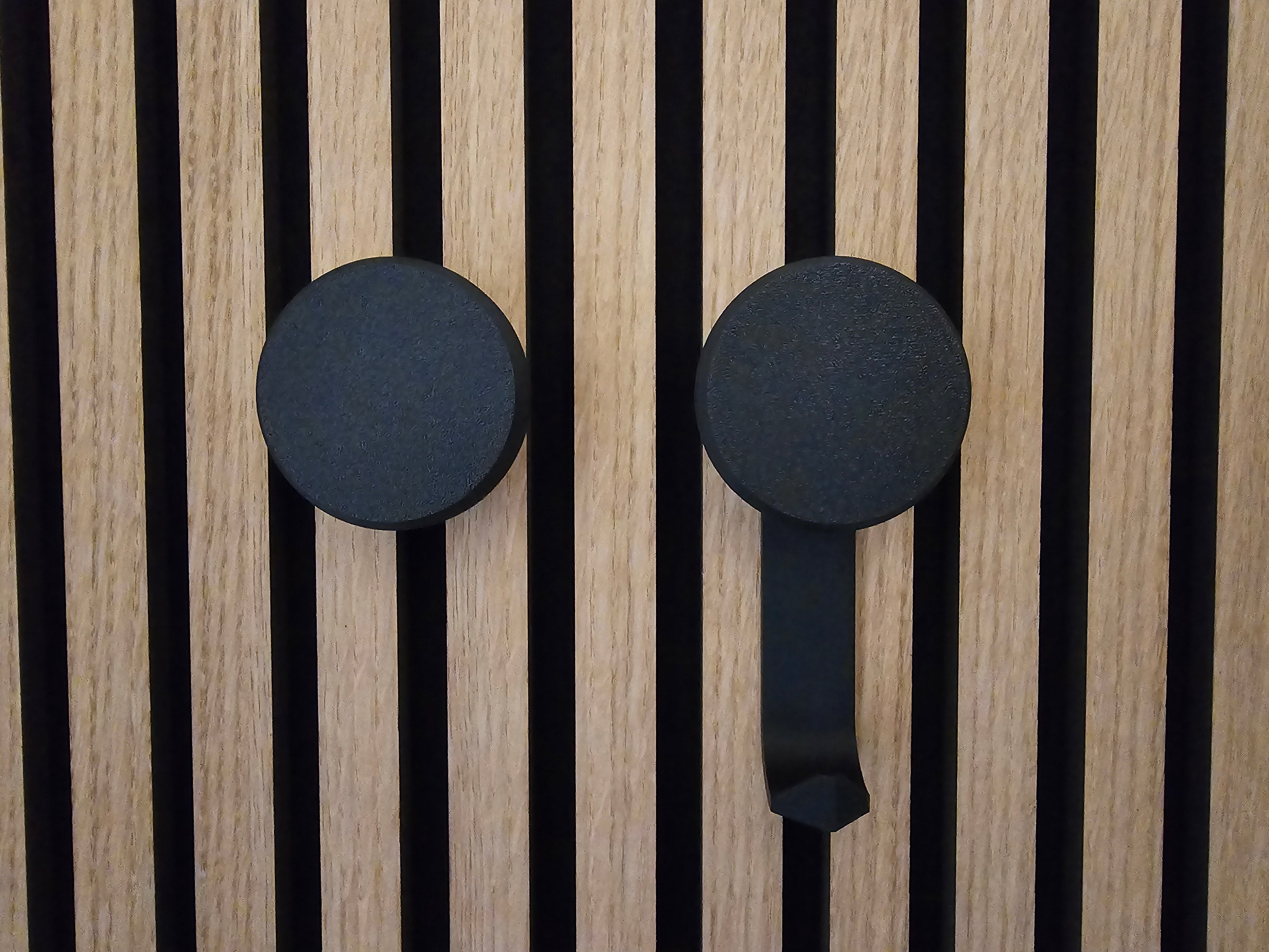 Round Hanger/Hook for Acoustic Panels - Installation type: Wall Clip