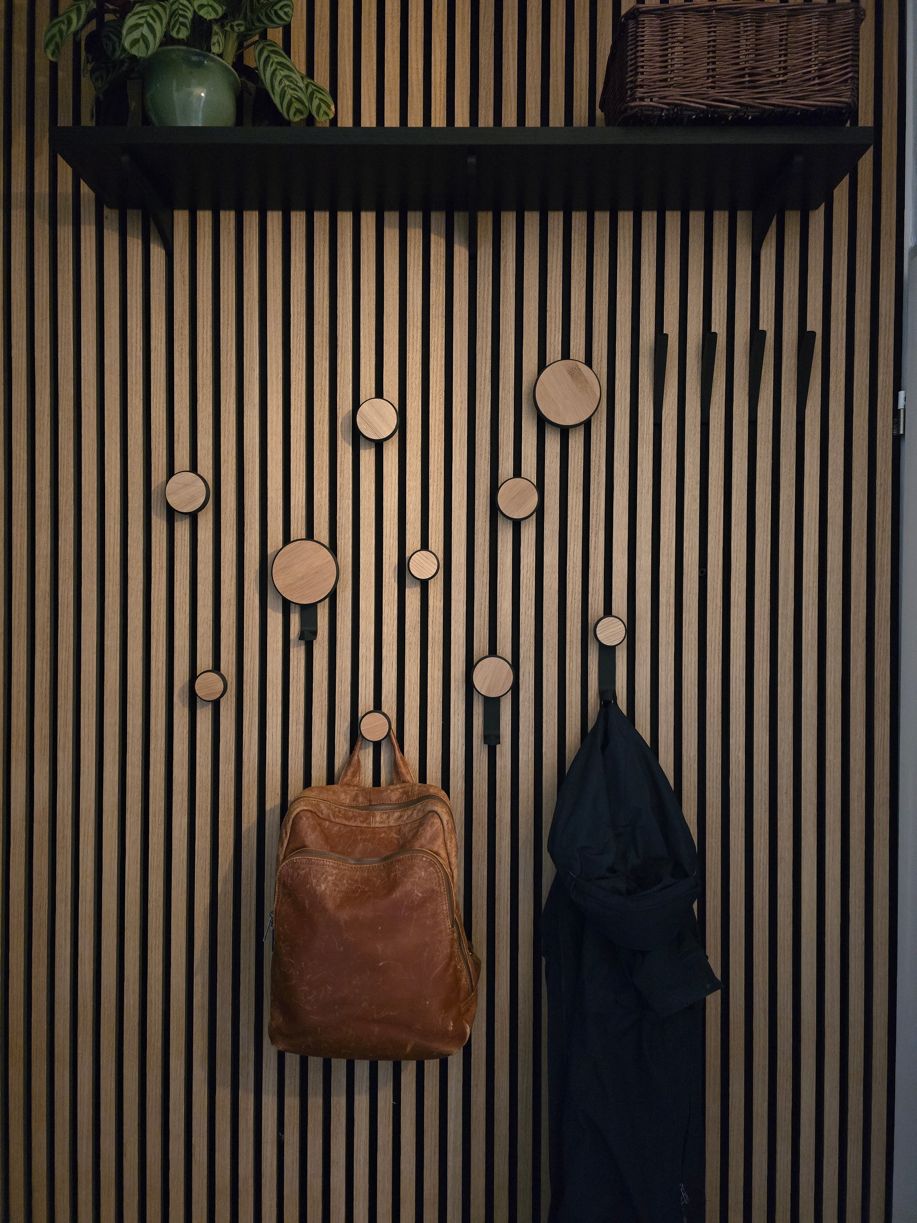 Round Hook/Hanger Oak Wood Veneer for Acoustic Panels - Installation Type: Wall Clip